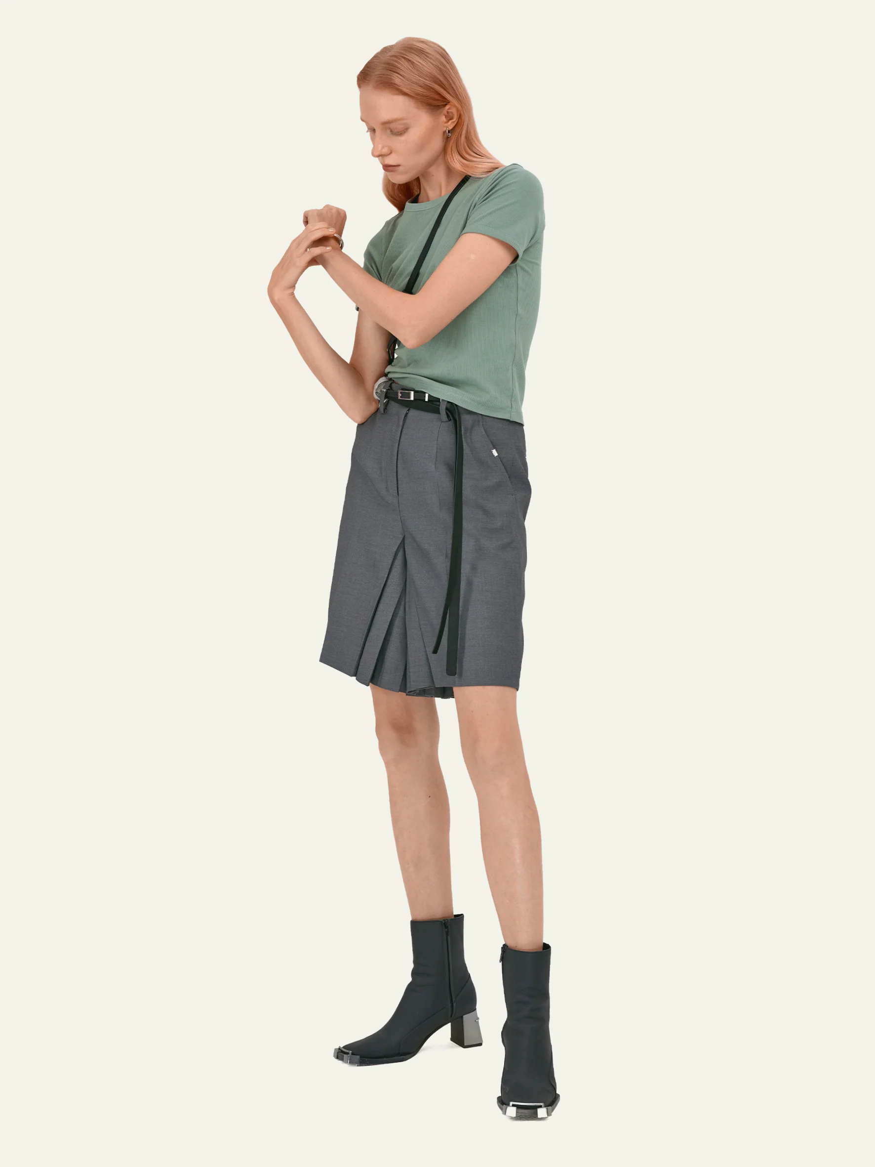 007 - C. Perriand Pleated Waistless Shorts - Image 3