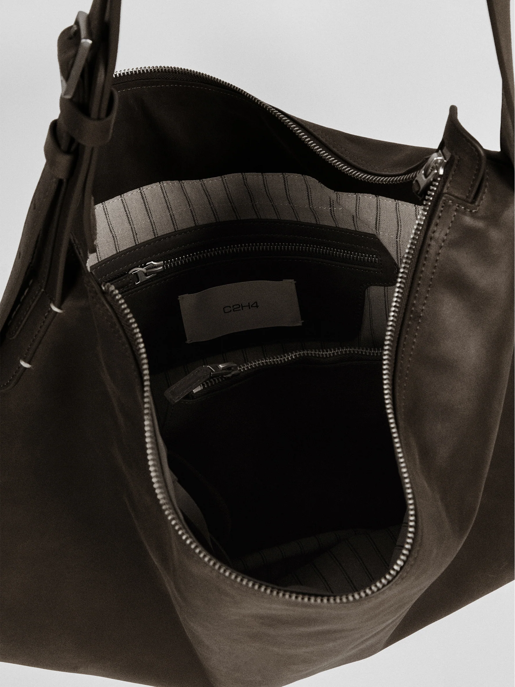 011 - Brentwood Alley Bag - Image 17