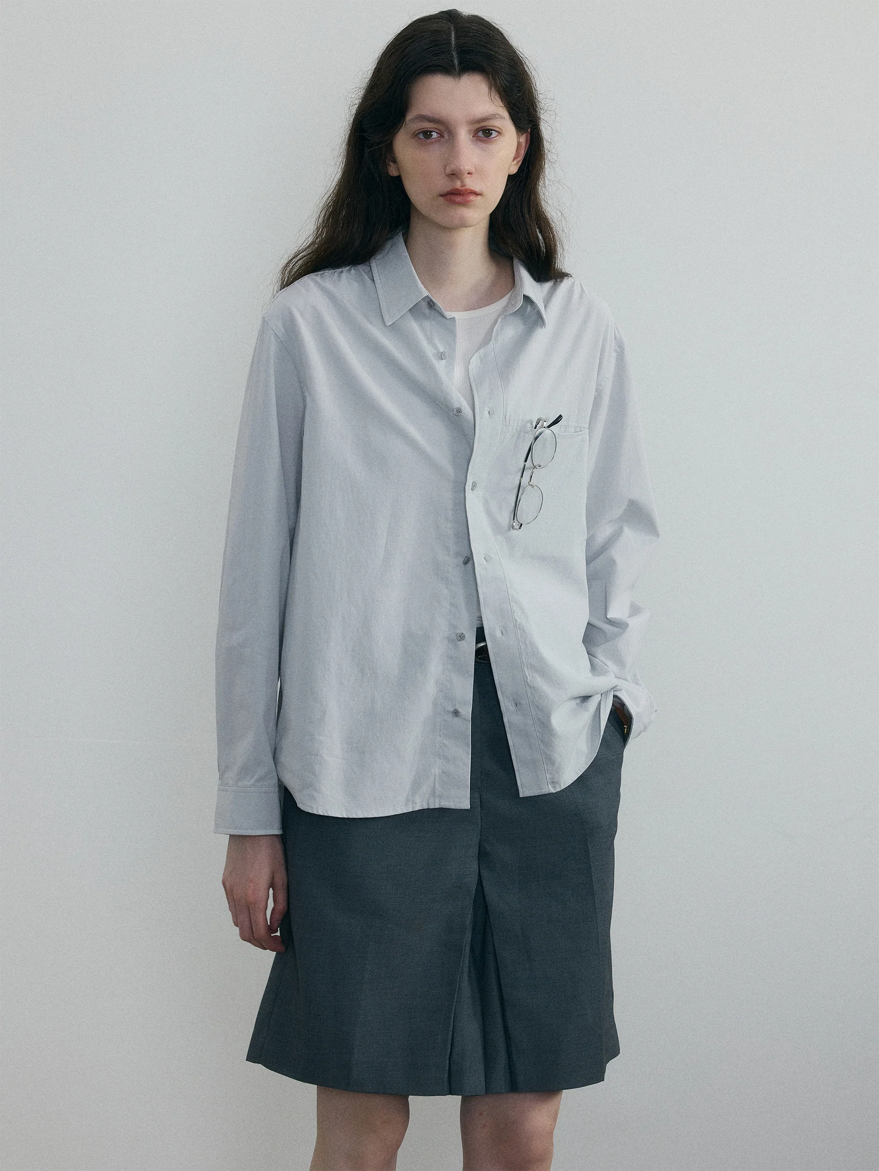 011 - Curator Basic Shirt