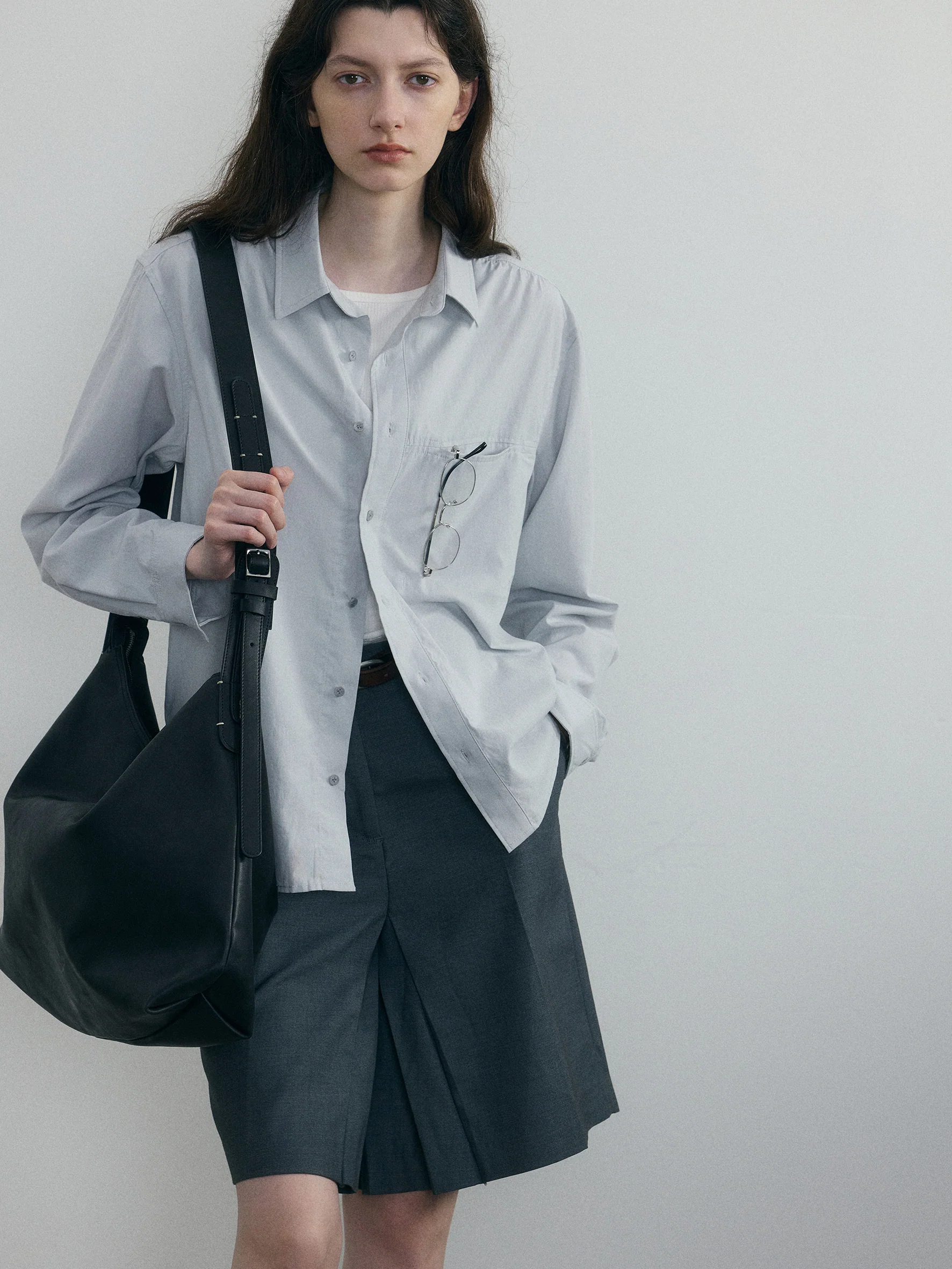 011 - Curator Basic Shirt - Image 16