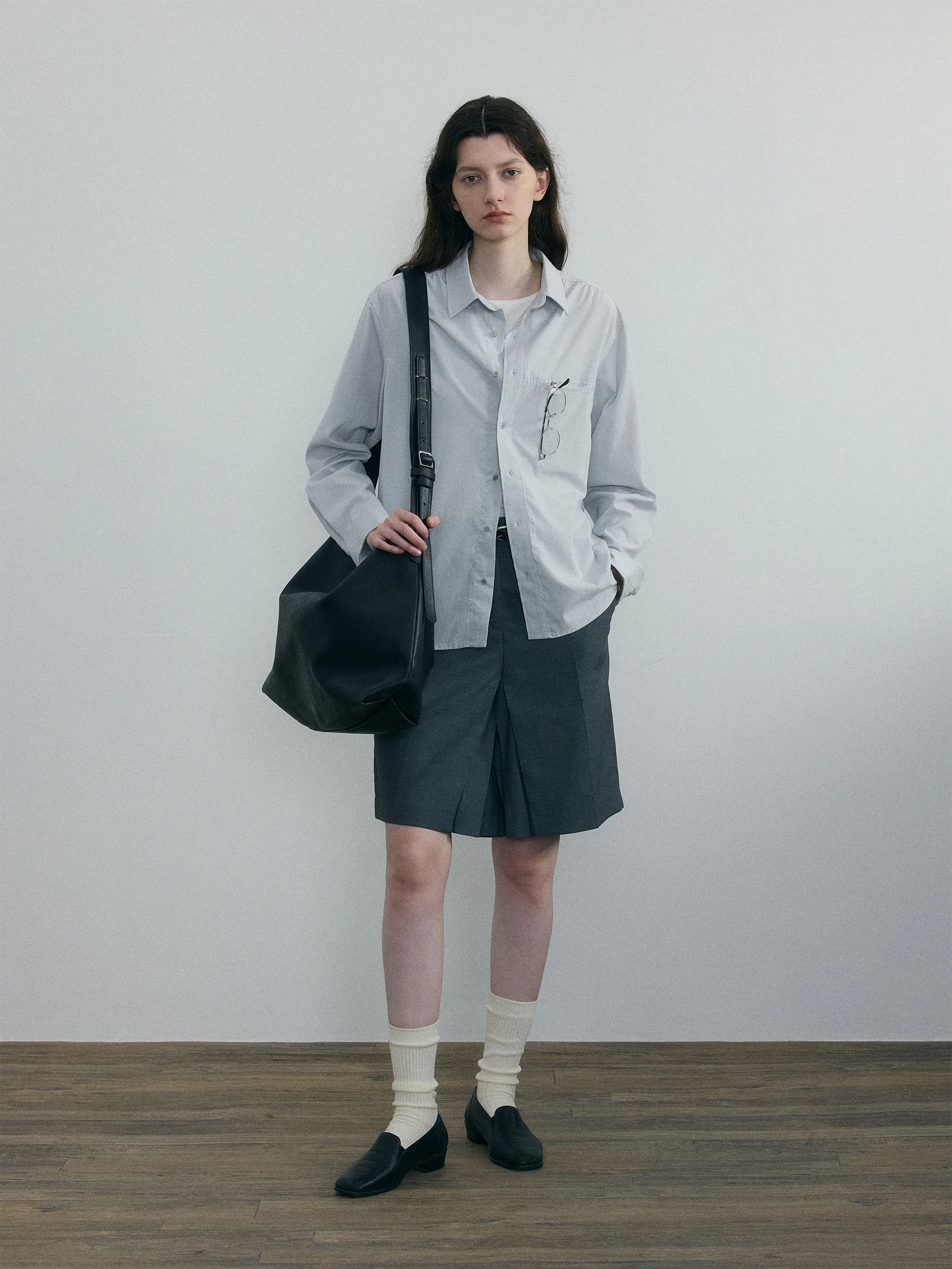 011 - Curator Basic Shirt - Image 3