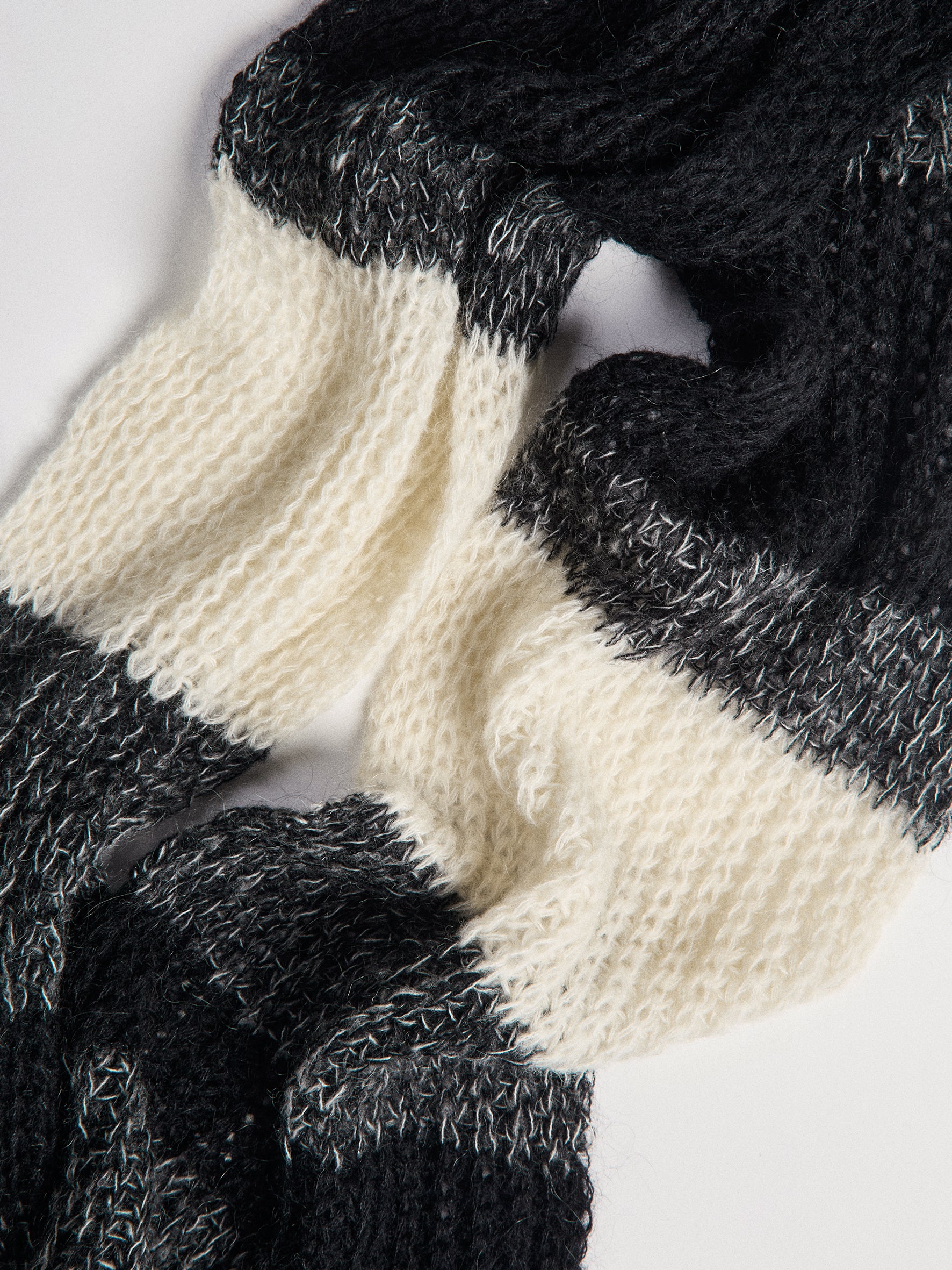 011 - Mohair Stereo Scarf - Image 21