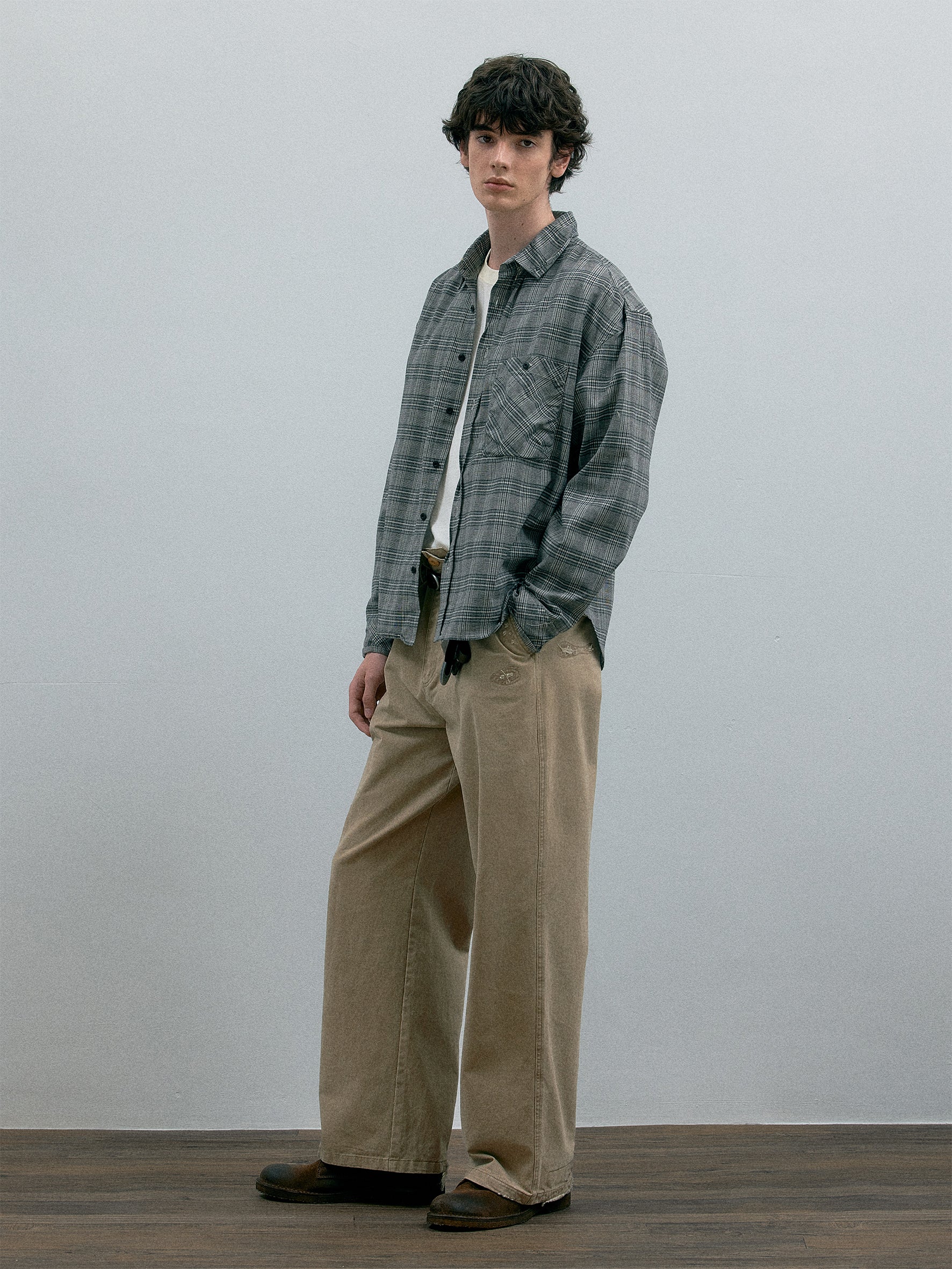 011 - Old Time Wardrobe Wrinkled Shirt - Image 3