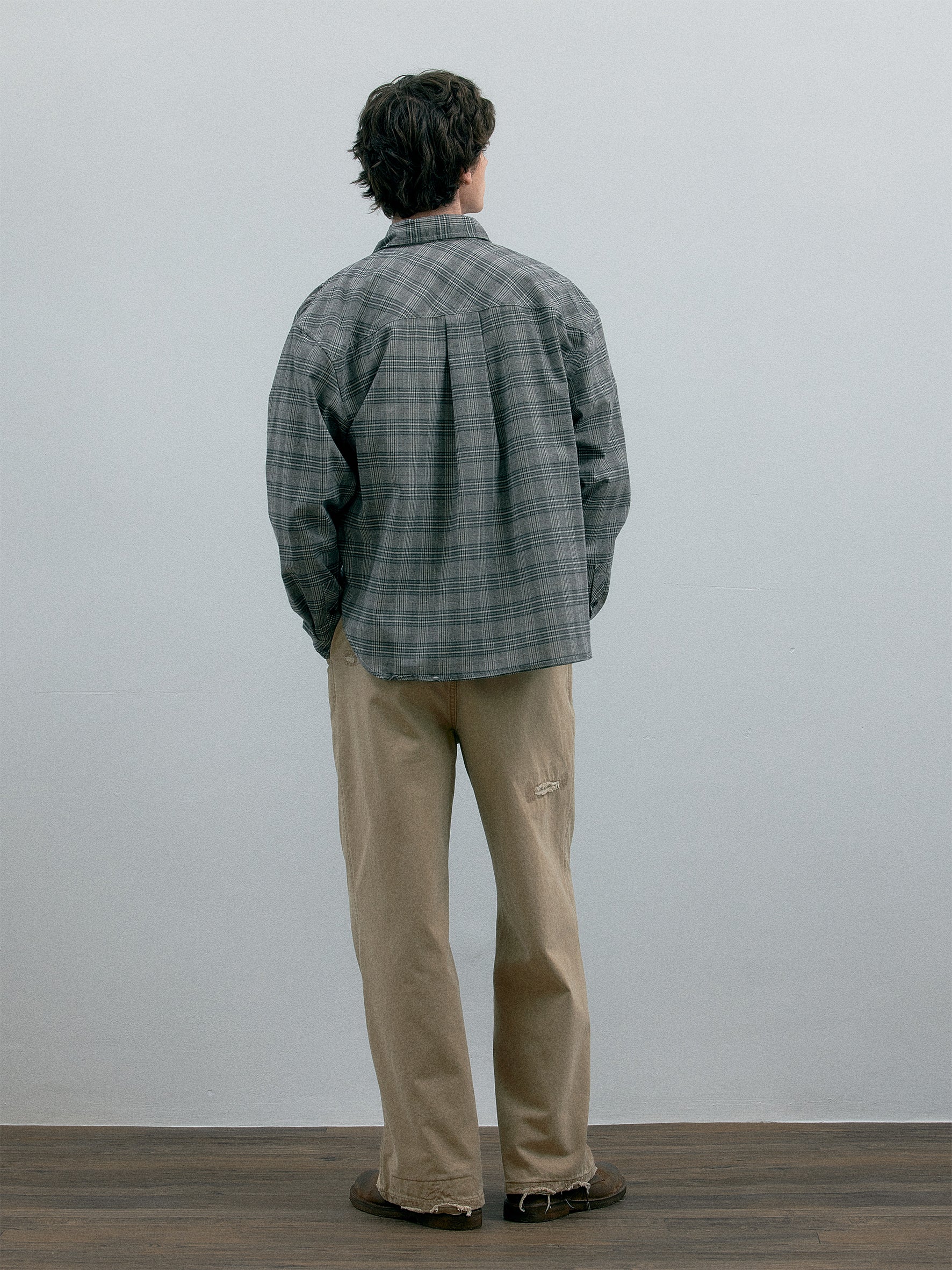 011 - Old Time Wardrobe Wrinkled Shirt - Image 4