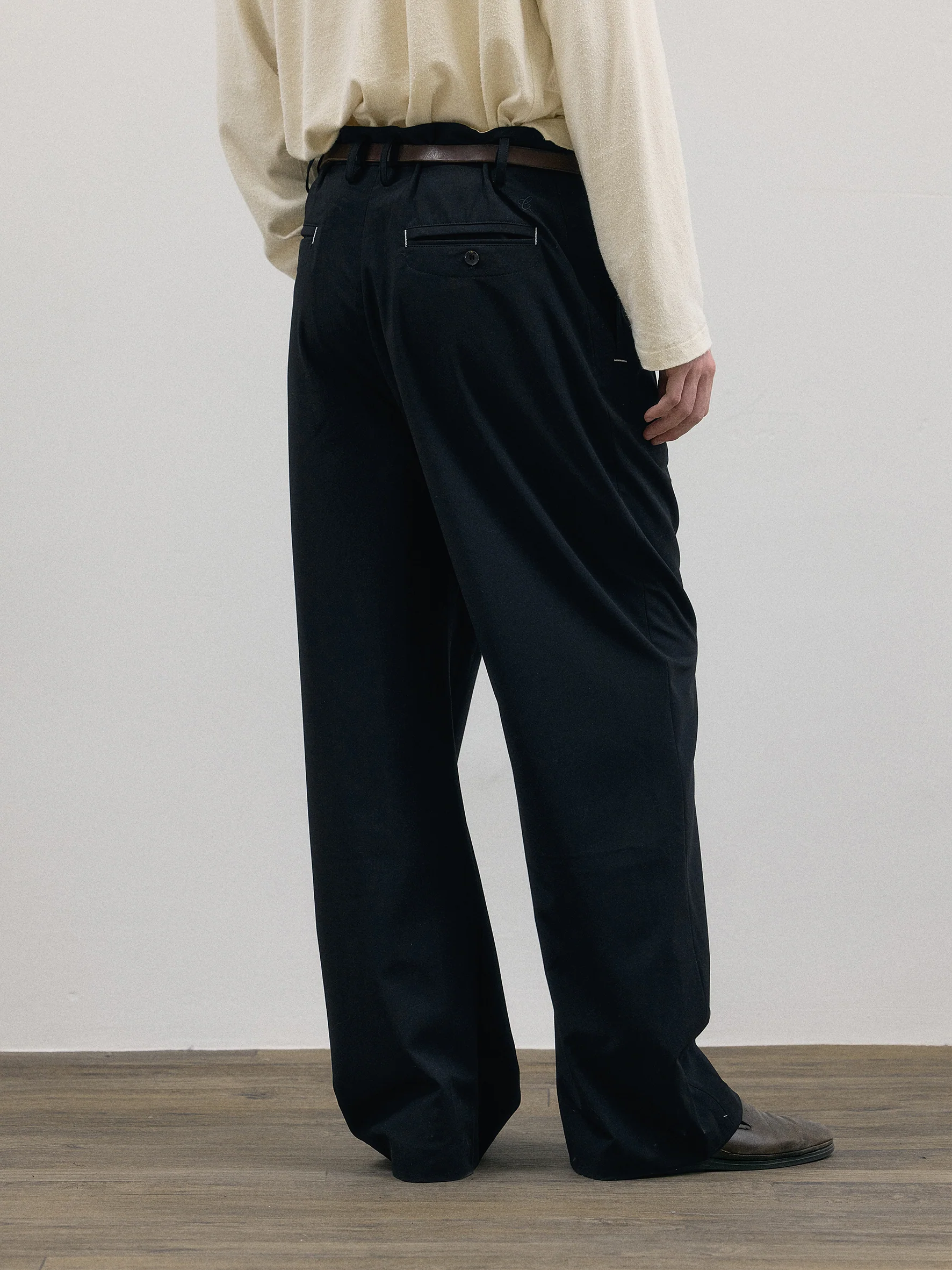 011 - Vrille Tailored Pants - Image 12