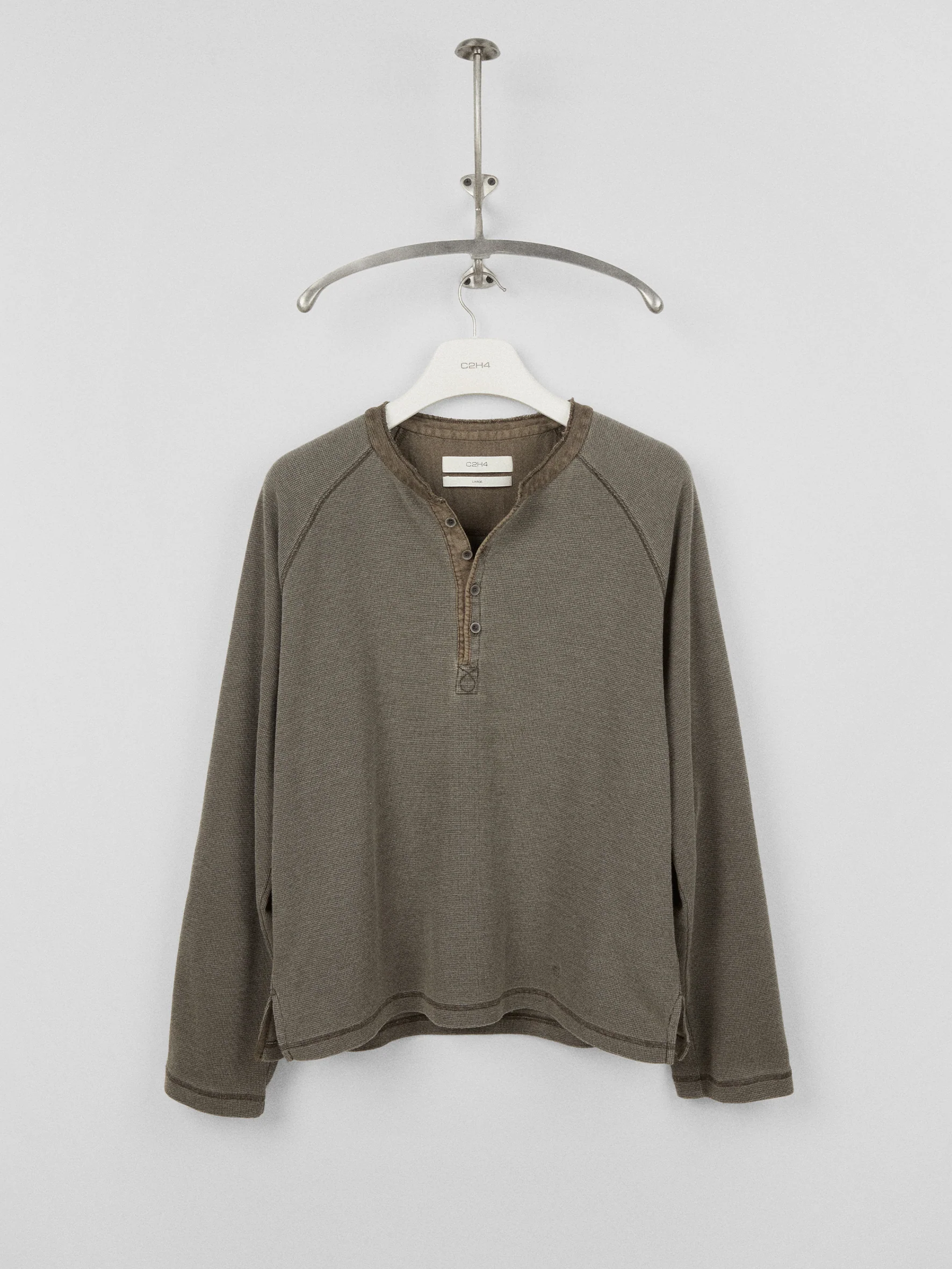 012 - Moccasin Memory Textured Henley - Image 13