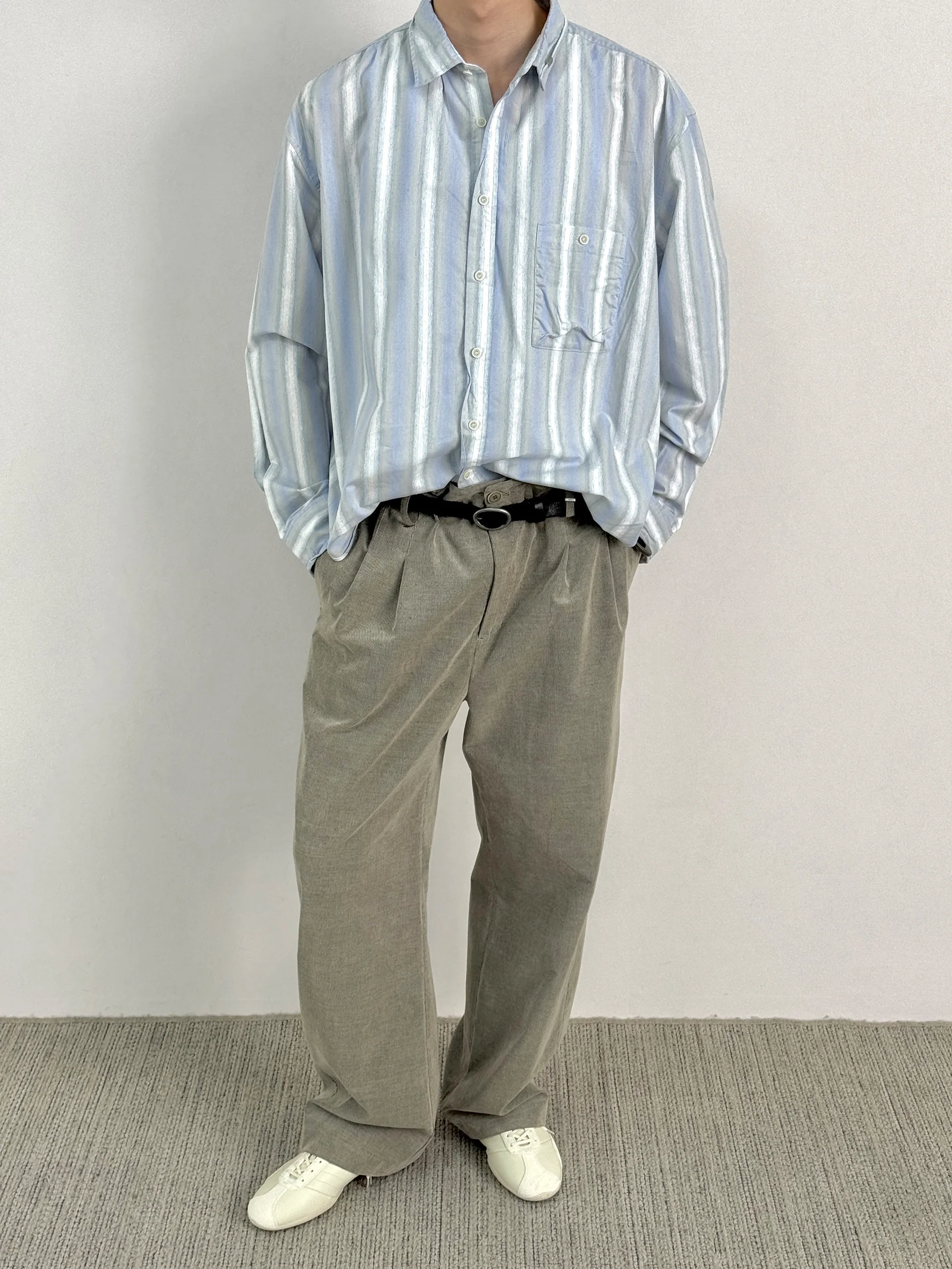 012 - Old Time Wardrobe Wrinkled Shirt - Image 28