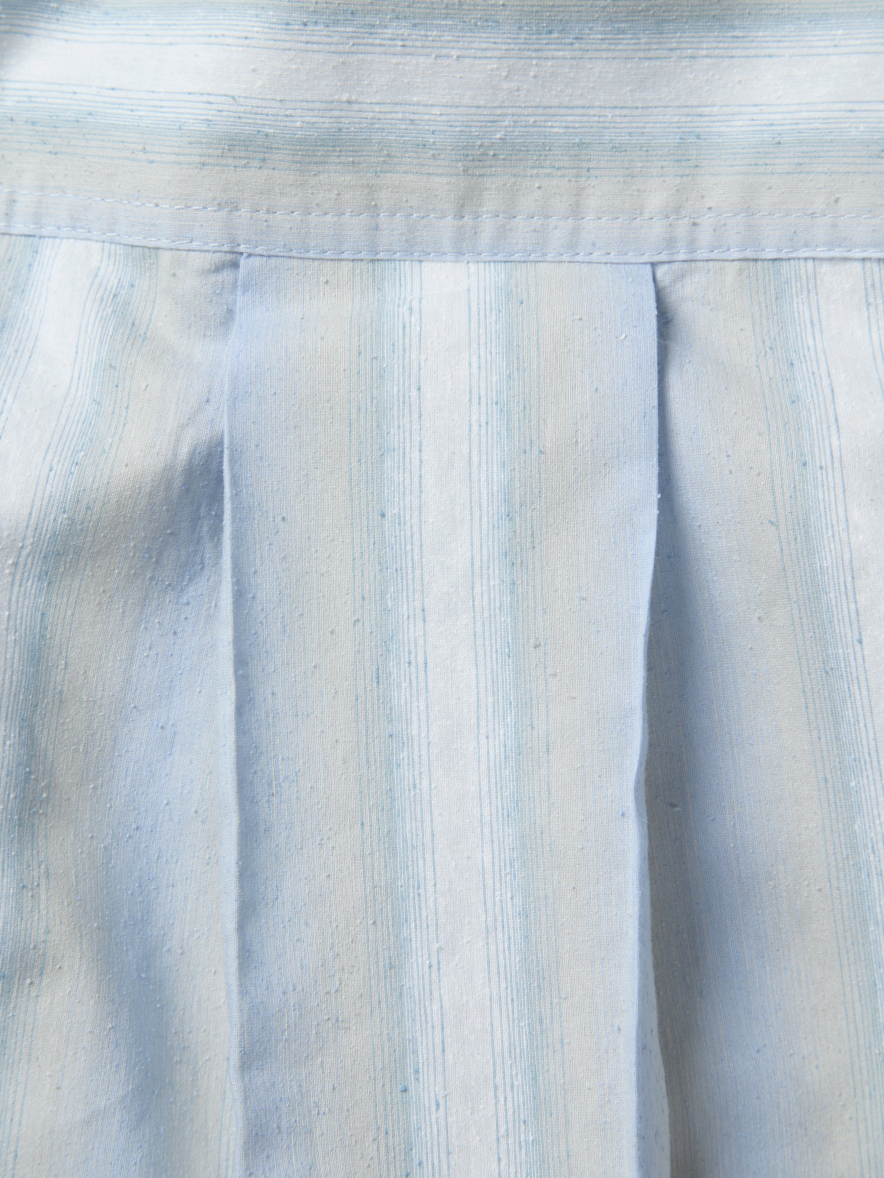 012 - Old Time Wardrobe Wrinkled Shirt - Image 40