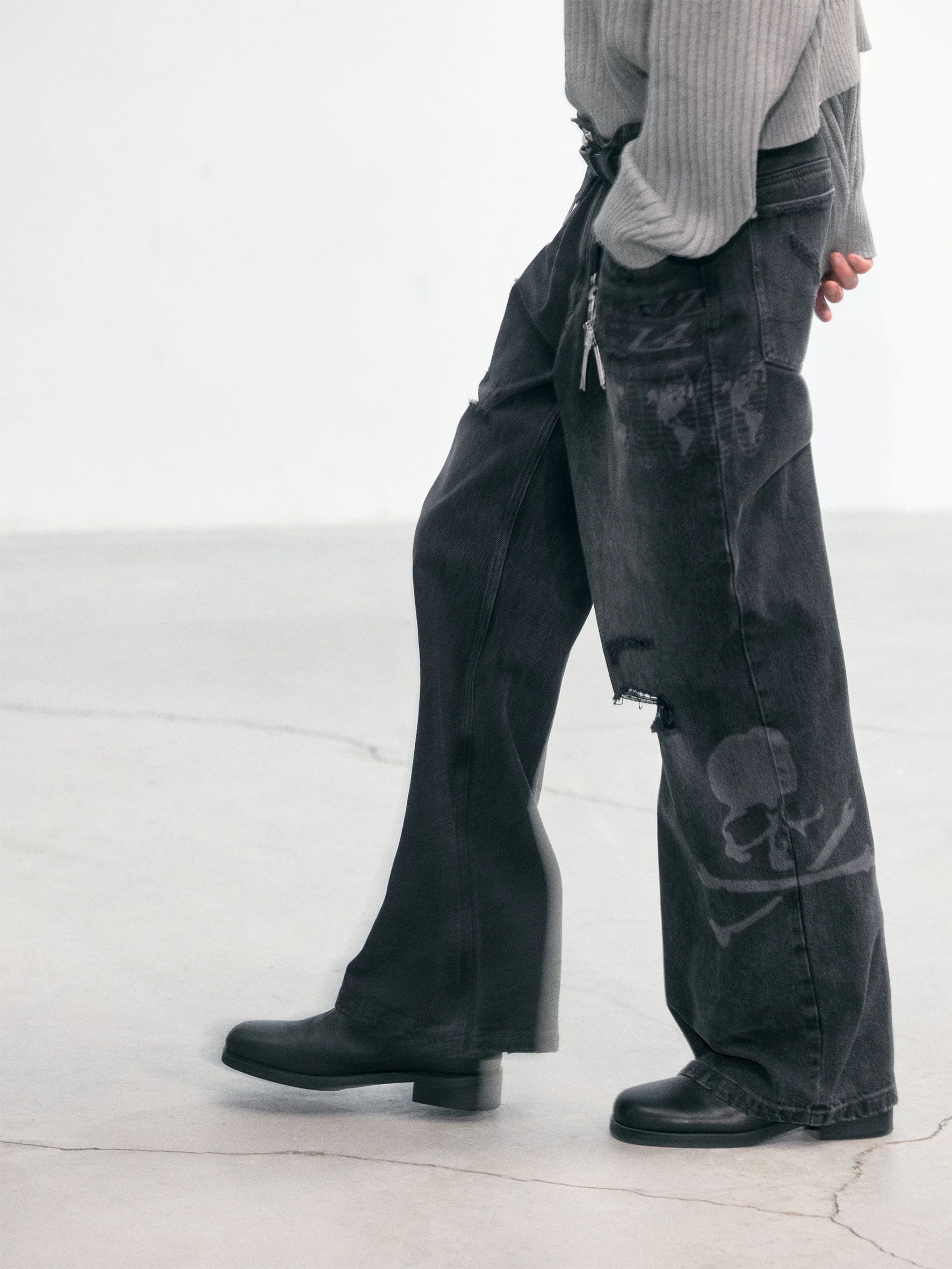 C2H4 x Mastermind JAPAN Vol.3 Totem Laser Jeans - Image 3