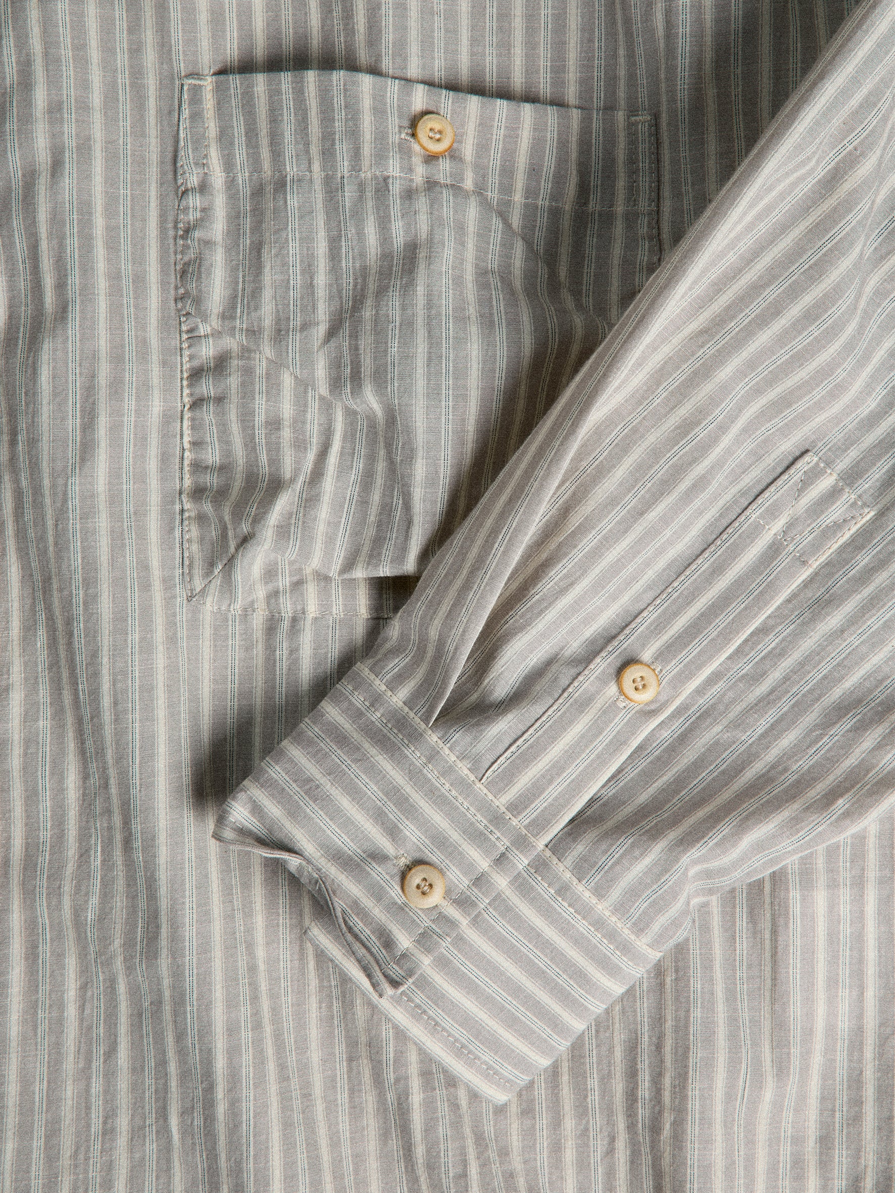 011 - Old Time Wardrobe Wrinkled Shirt - Image 19